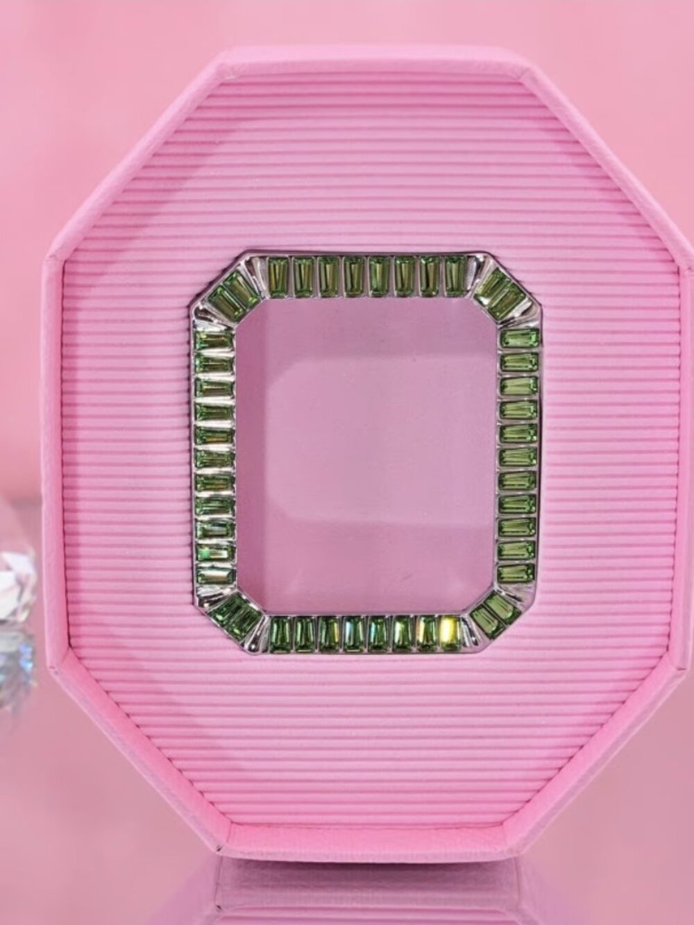 NWT Swarovski Millenia Apple Watch Cover with Green Swarovski Crystals - Picture 4 of 8